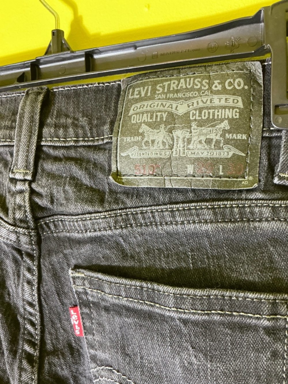 Levi's Men's Black Straight Jeans with Red Tab